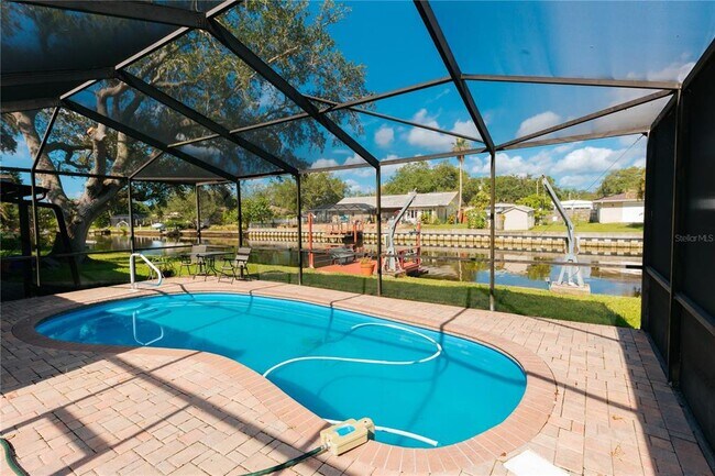 Building Photo - 1624 Sheffield Dr