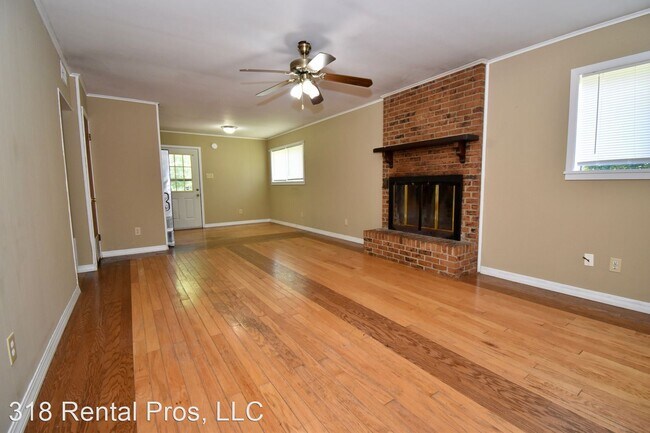 Building Photo - 3 br, 2 bath House - 400 W. Tennessee Ave.