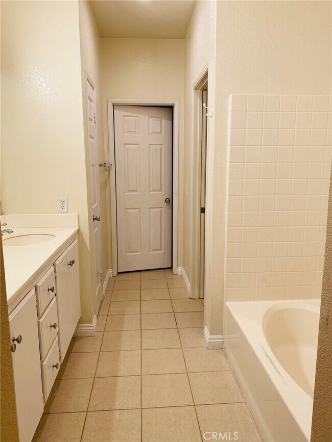 Building Photo - 106 Sweet Ln