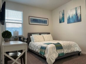 Building Photo - 2130 Clarion Dr