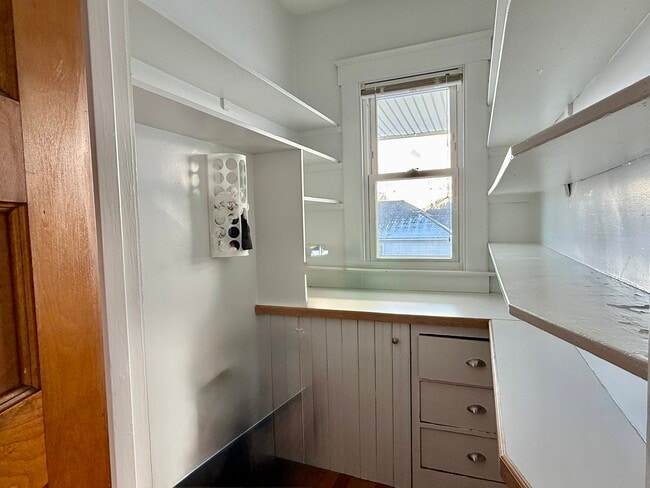 Building Photo - 1181 Boulevard