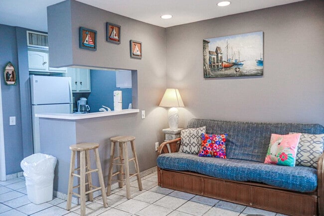 Building Photo - 200 W Kingfish St