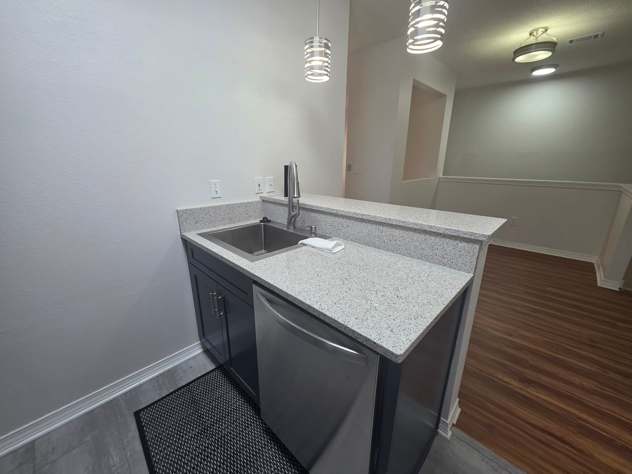 Building Photo - 503 Spartan Dr