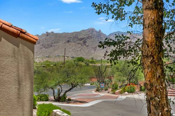 Building Photo - 6359 N Vuelta Tajo