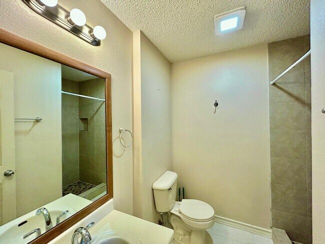 Building Photo - 201 Martingale