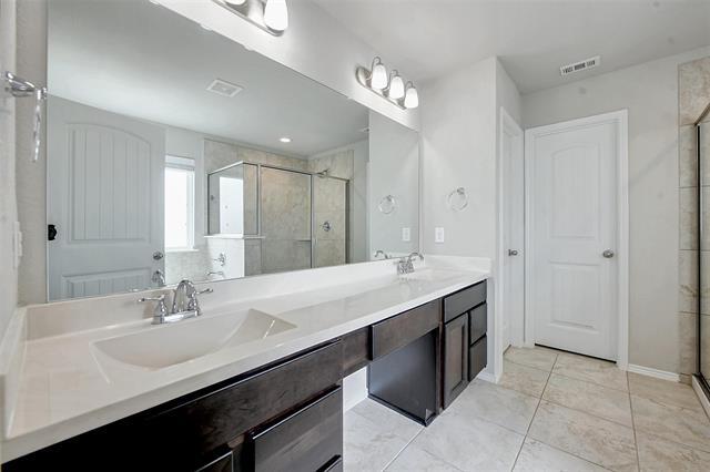 Building Photo - 1504 Emerald Tree Pl