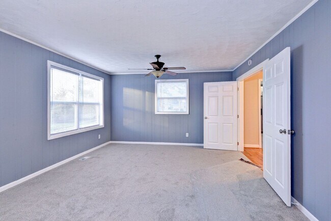 Building Photo - Call Eric Thompson at (757) 685-3172 for more information