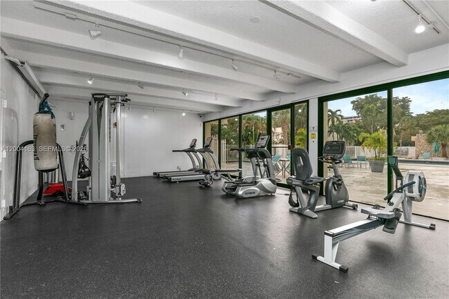 Building Photo - 20291 NE 30th Ave