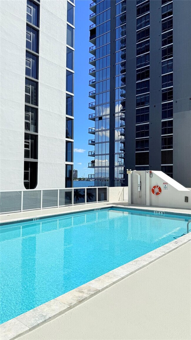 Building Photo - 601 NE 23rd St