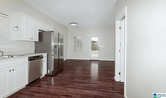 Building Photo - 115 Charlton Ln