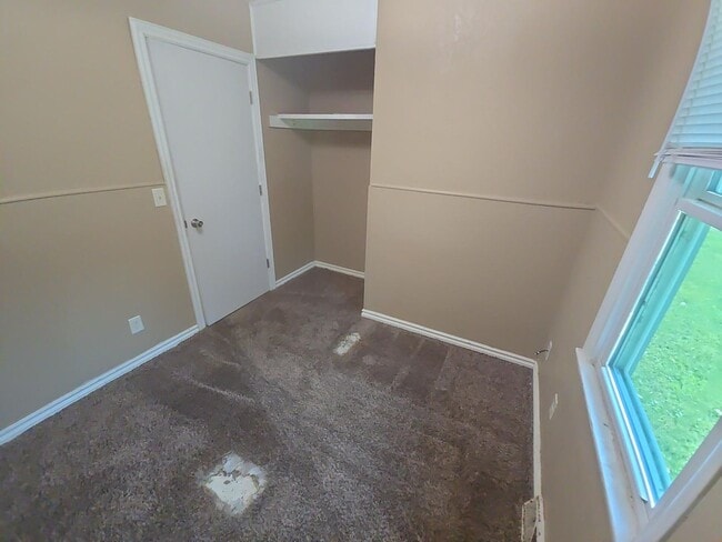 Building Photo - Charming 3-Bedroom Home with Large Yard