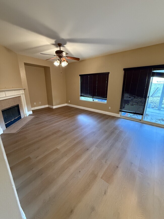 Building Photo - 12260 Primavera Way