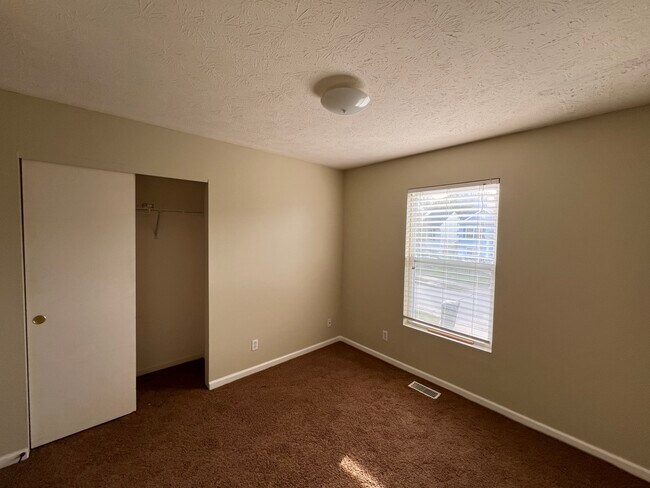 Building Photo - 6971 N 87th Ave