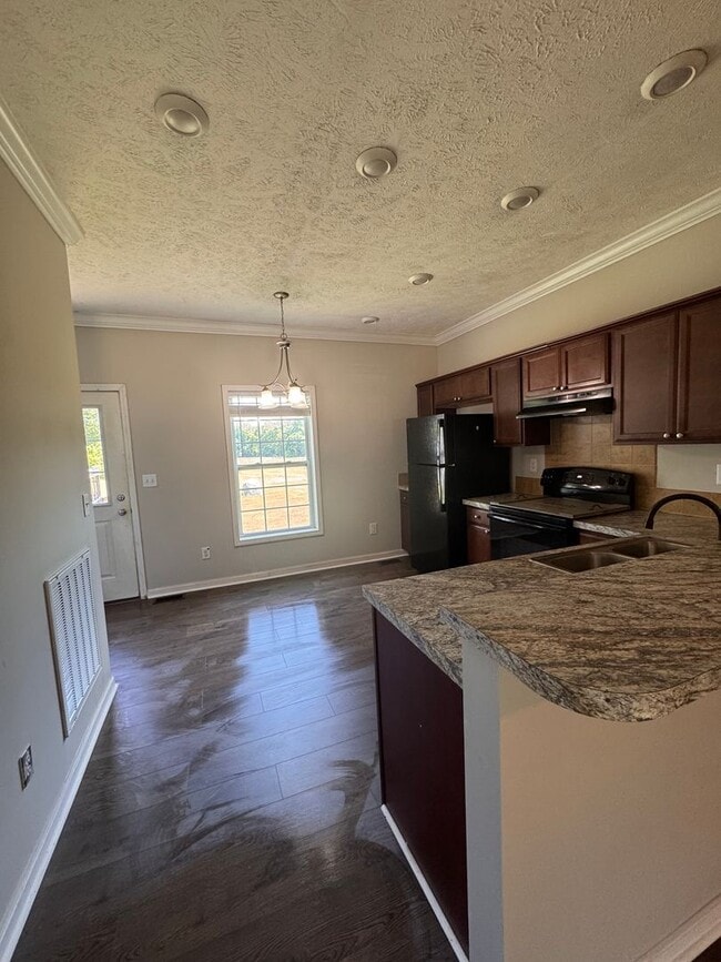 Building Photo - 173 Cowell Ln