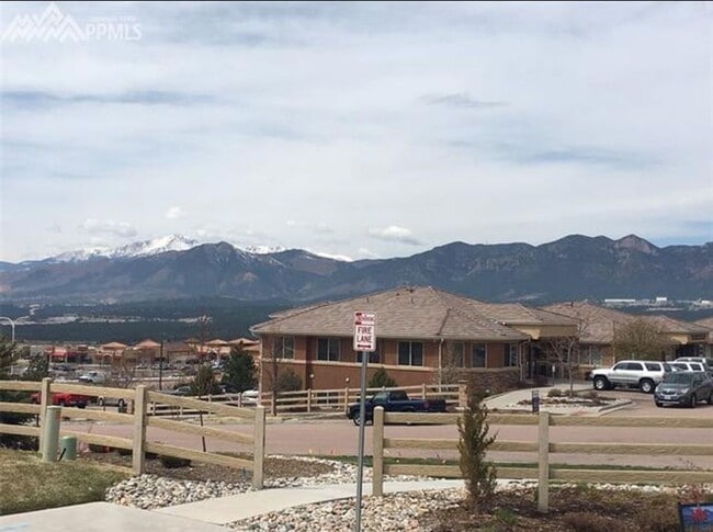 Building Photo - Northgate Fully Furnished 3 Bed with Hot Tub near AFA