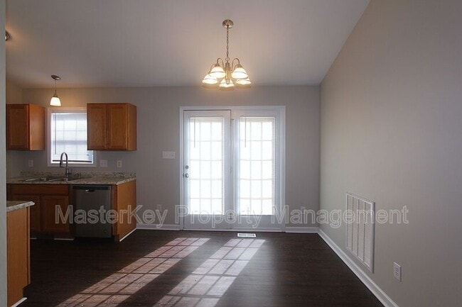 Building Photo - 6025 Presentation St