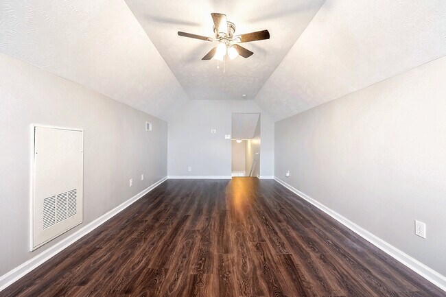Building Photo - 318 Tennessee Walker Dr