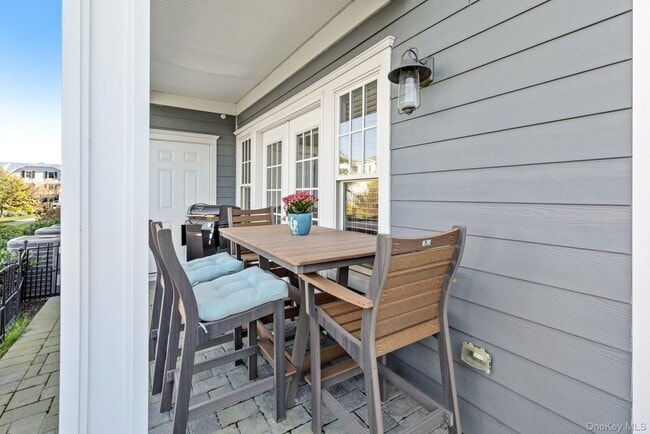 Building Photo - 1 Village Green Dr