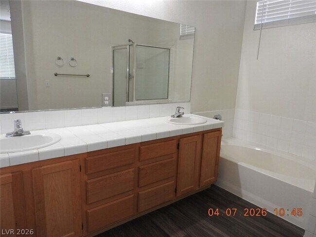 Building Photo - 9195 Briarthorne St