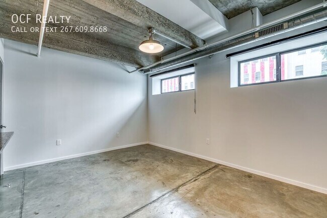 Building Photo - 4800 Brown St