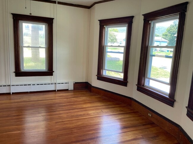 Building Photo - 12-14 West St