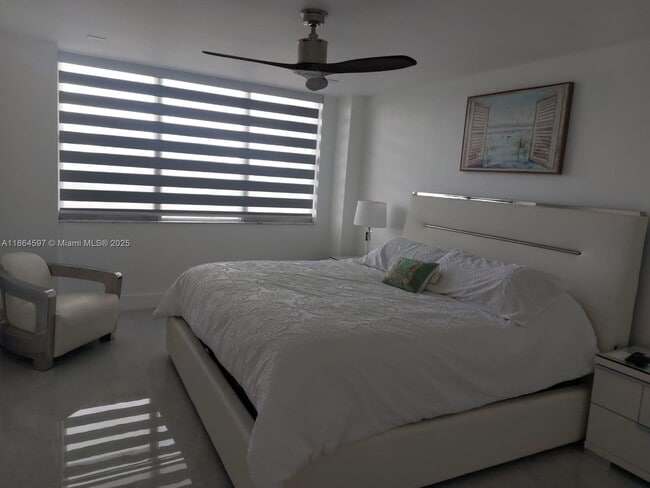 Building Photo - 3180 S Ocean Dr