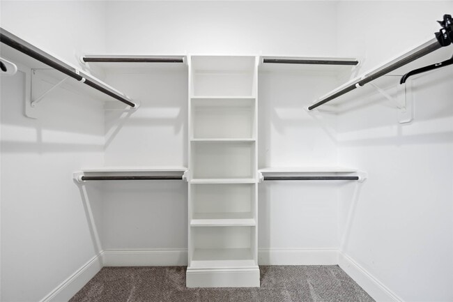 Building Photo - 9320 Coffee St