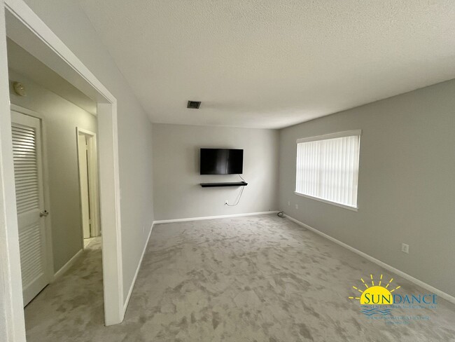 Building Photo - Spacious 3-Bedroom Condo with Community Am...