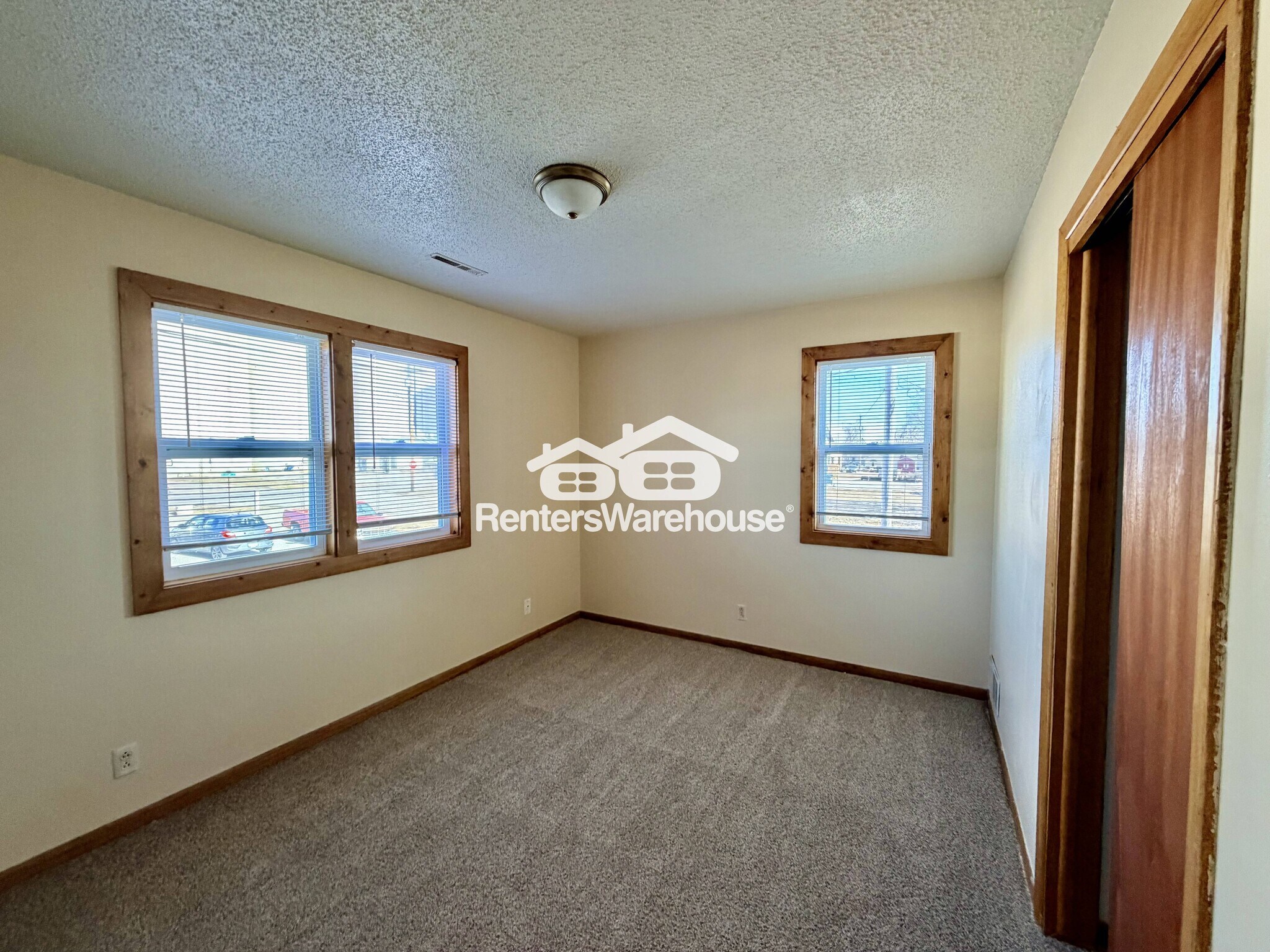 Building Photo - 303 S Madison St