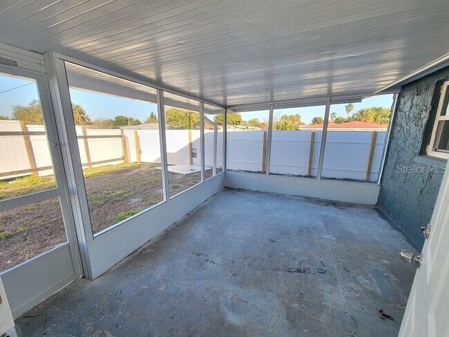 Building Photo - 6935 Alta Vista St