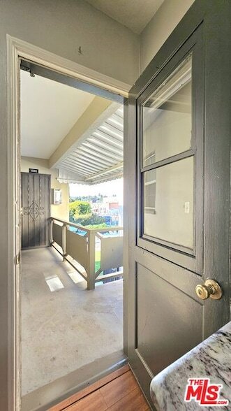 Building Photo - 1020 S Norton Ave