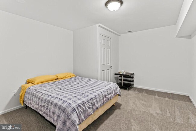 Building Photo - 1300 Pinstripe Ct