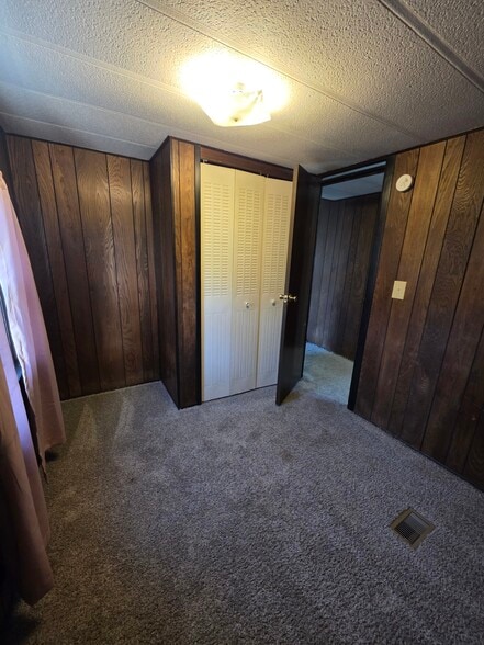 Building Photo - 1100 Pines Rd