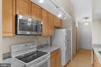 Building Photo - 8406 Rainbow Bridge Ln