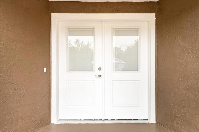 Building Photo - 932 Augusta St