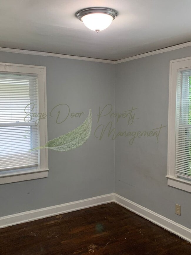 Building Photo - RENT SPECIAL!!!