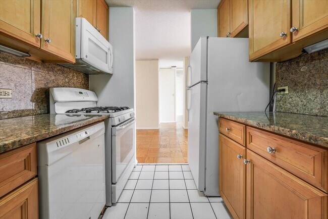 Building Photo - 7000 JFK Blvd E