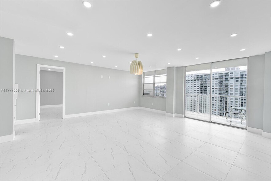 Building Photo - 2851 NE 183rd St