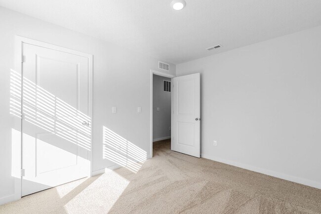 Building Photo - NEW Single Family Home in a Private Community!