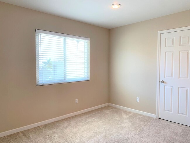 Building Photo - 1028 S 30th St