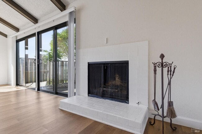 Building Photo - 12 Byron Cir