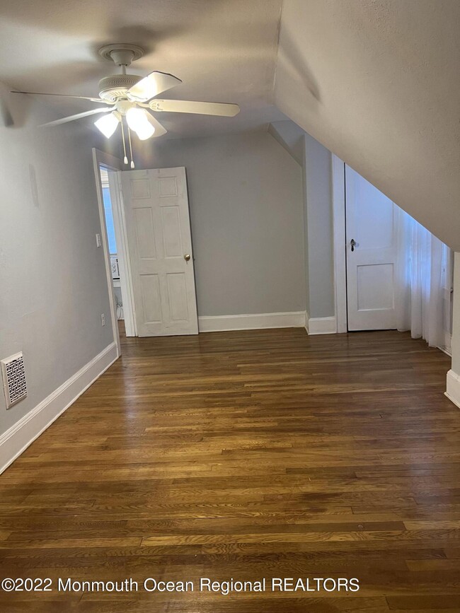 Building Photo - 432 Harnell Ave