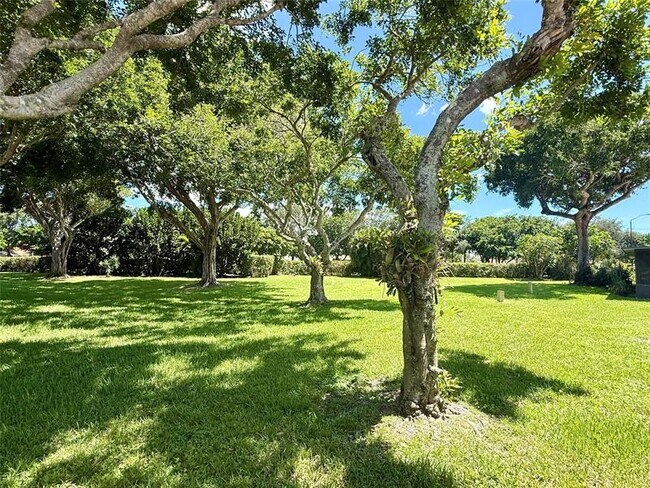 Building Photo - 10952 Roebelini Palm Ct