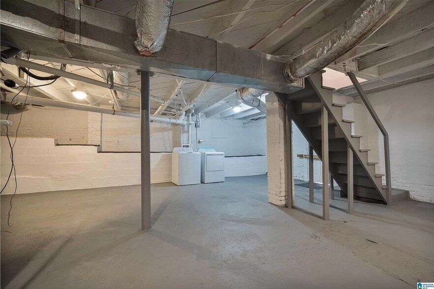 Building Photo - 1724 Cullman Ave