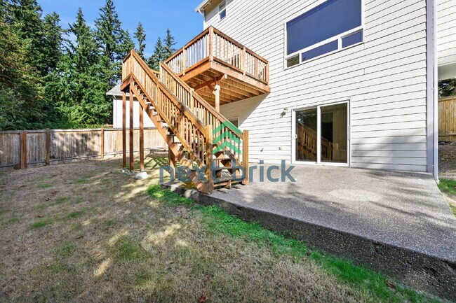 Building Photo - Spacious 4-Bed Retreat in Lynnwood with 3.5 Baths and 2,224 Sq. Ft. of Comfort!