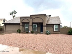 Building Photo - 4803 E Princess Dr