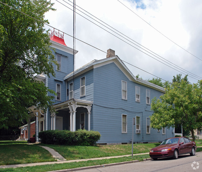 Primary Photo - 200 W Seymour Ave