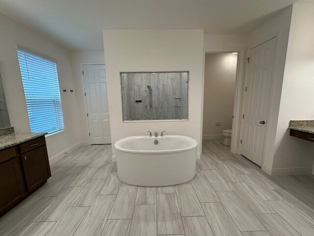 Building Photo - "Spacious Elegance in St. Cloud: 5-Bedroom...