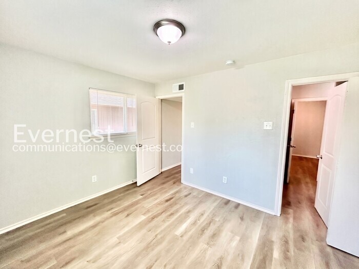 Building Photo - 3502 Matador Dr