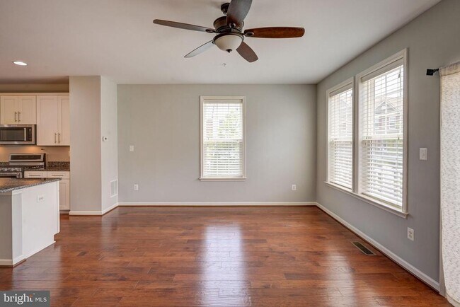 Building Photo - 525 Halite Dr
